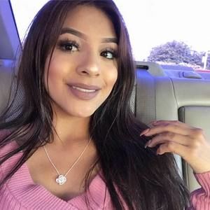 Meet your Posher, Priscilla